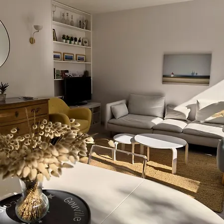 La Triolette, Maison Chaleureuse, Independante Et Refaite A Neuf Dans Le Vieux Coutainville, Tourisme Ou Teletravail * Агон-Кутенвиль