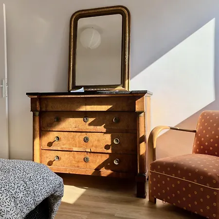 Дом отдыха La Triolette, Maison Chaleureuse, Independante Et Refaite A Neuf Dans Le Vieux Coutainville, Tourisme Ou Teletravail Агон-Кутенвиль