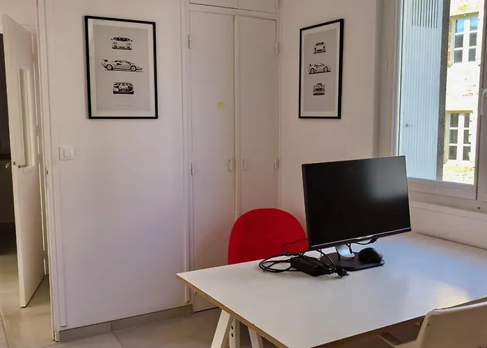 Hébergement de vacances La Triolette, Maison Chaleureuse, Indépendante Et Refaite à Neuf Dans Le Vieux Coutainville, Tourisme Ou Télétravail *