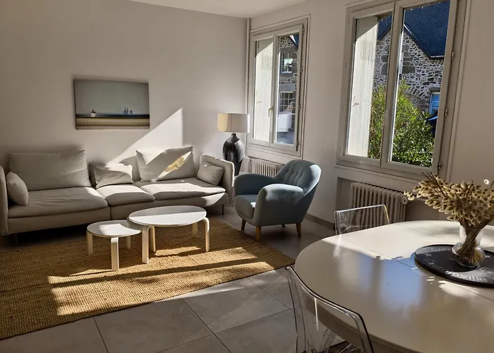 Hébergement de vacances La Triolette, Maison Chaleureuse, Indépendante Et Refaite à Neuf Dans Le Vieux Coutainville, Tourisme Ou Télétravail